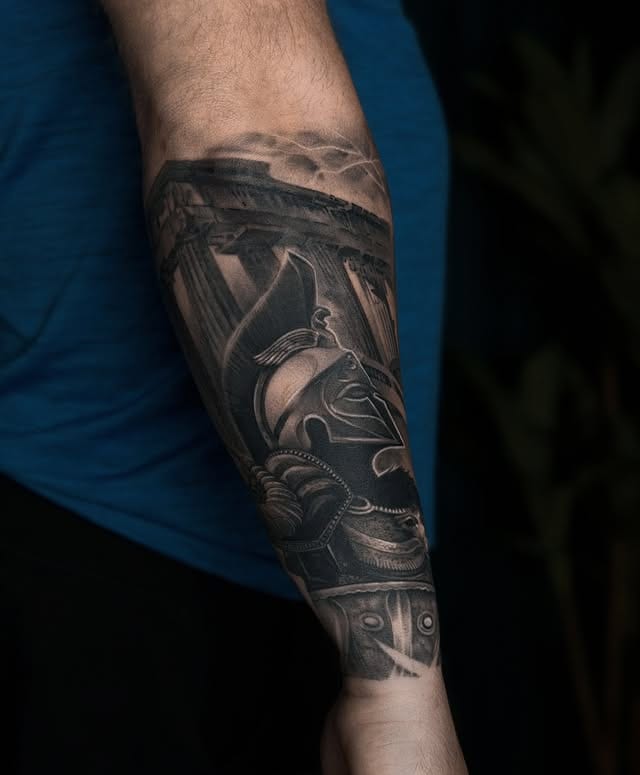 Спартанець  — авторське татуювання в Karmazin Tattoo Studio